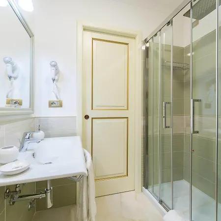 Palazzo Montesanto 4*
