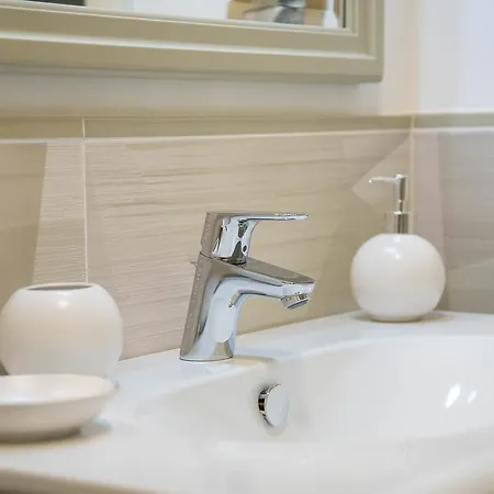 Palazzo Montesanto Affittacamere 5*