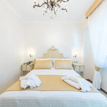Palazzo Montesanto 4*