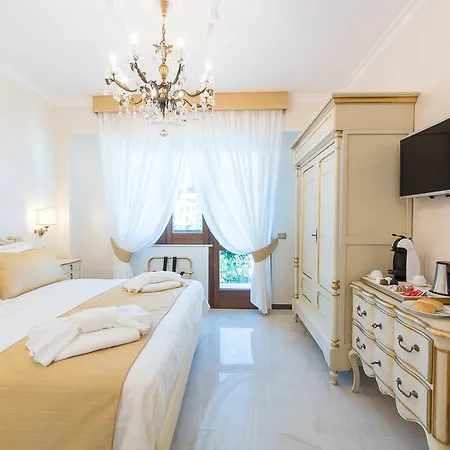 Palazzo Montesanto 4*