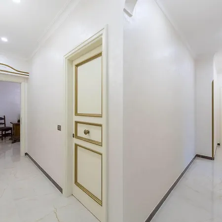 Palazzo Montesanto 4* مايوري