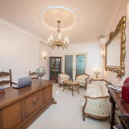 Palazzo Montesanto ゲストハウス マイオーリ