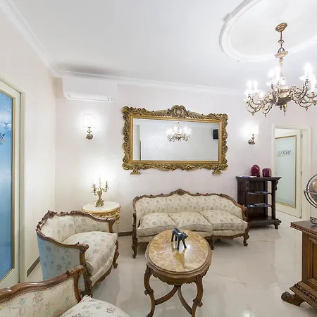 ゲストハウス Palazzo Montesanto マイオーリ