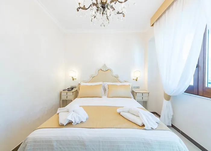 Palazzo Montesanto 4*